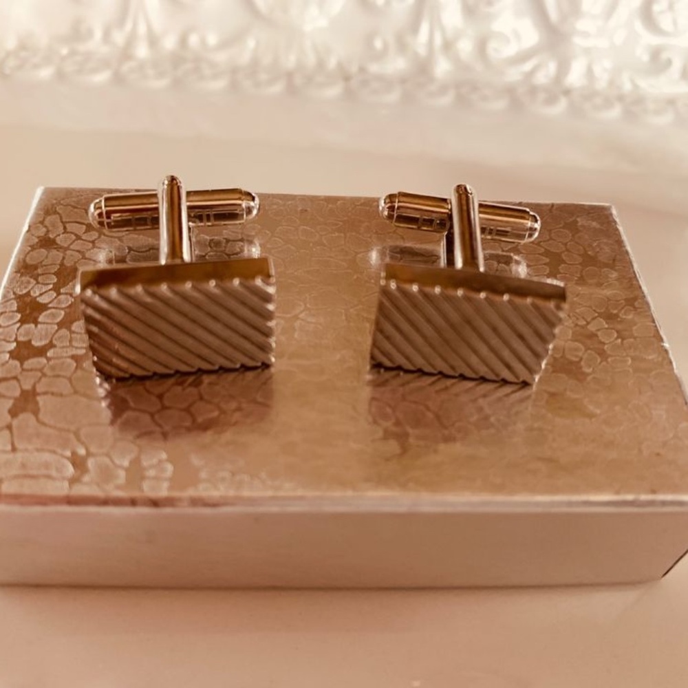 Fossil Silvertone Classic Cufflinks